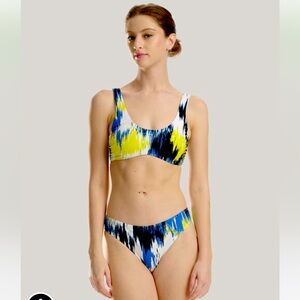 WOLFORD essentials bikini top!